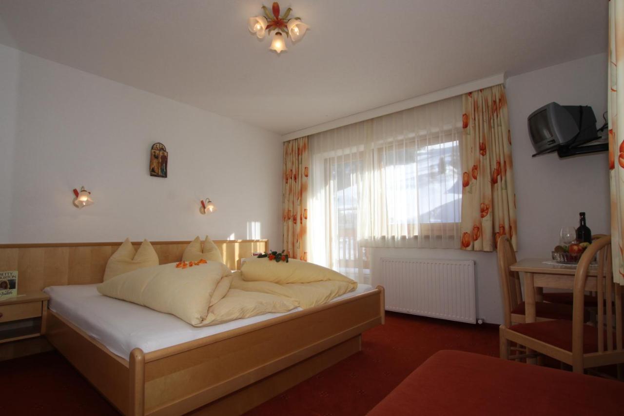 Lechlihof Hotel Ischgl Kamer foto